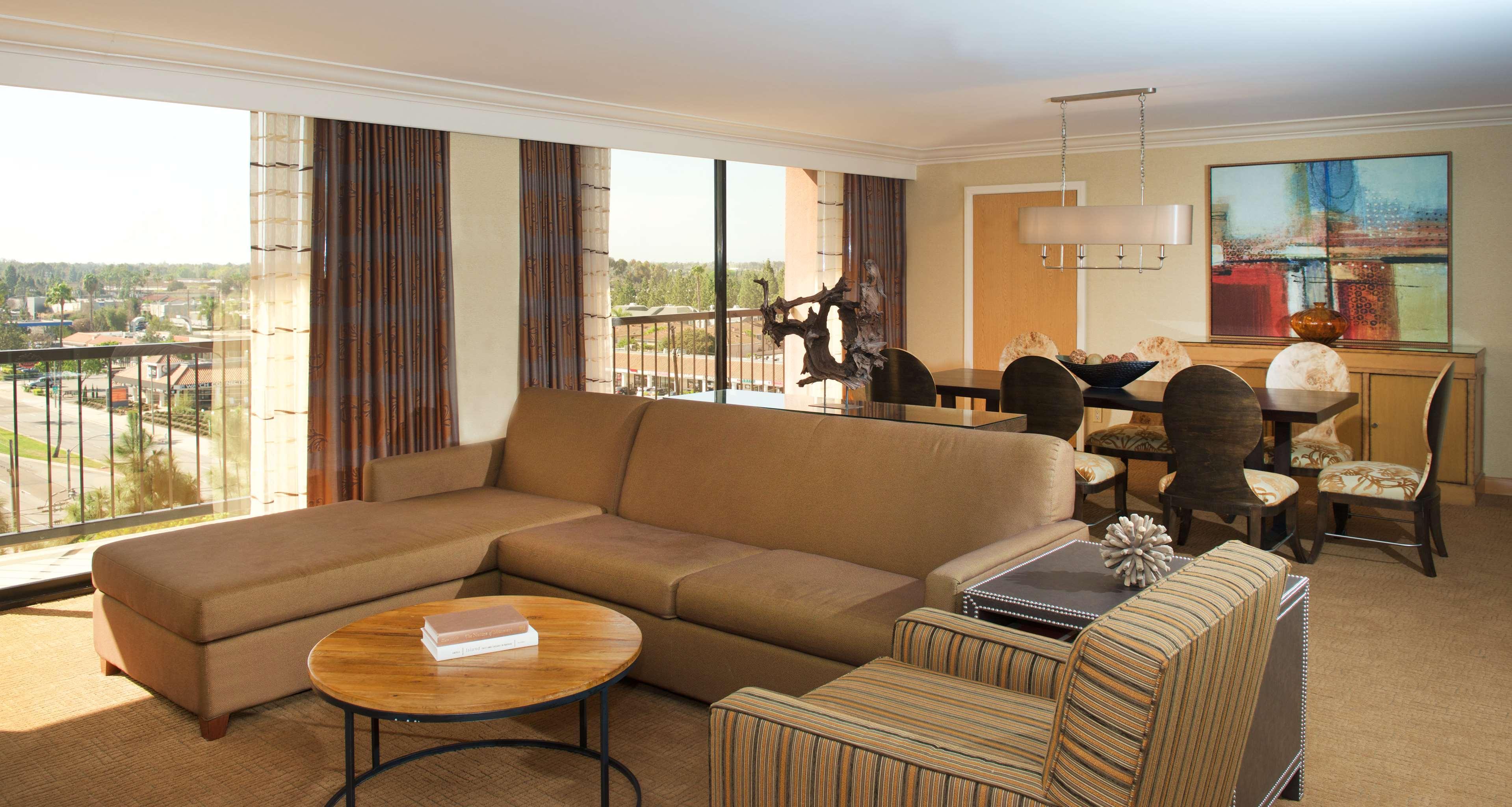Hotel Hilton Orange County/Costa Mesa Esterno foto