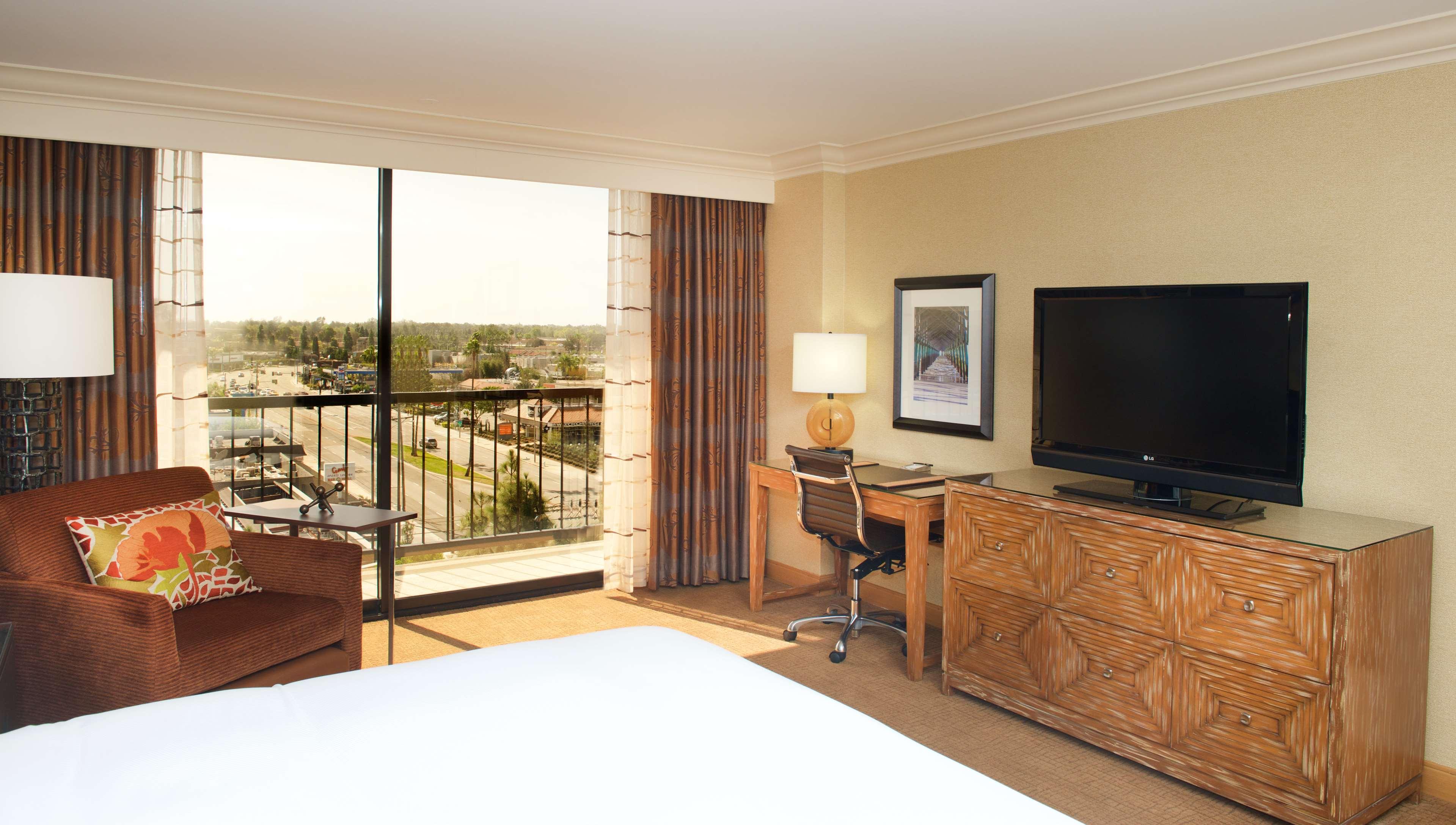 Hotel Hilton Orange County/Costa Mesa Esterno foto