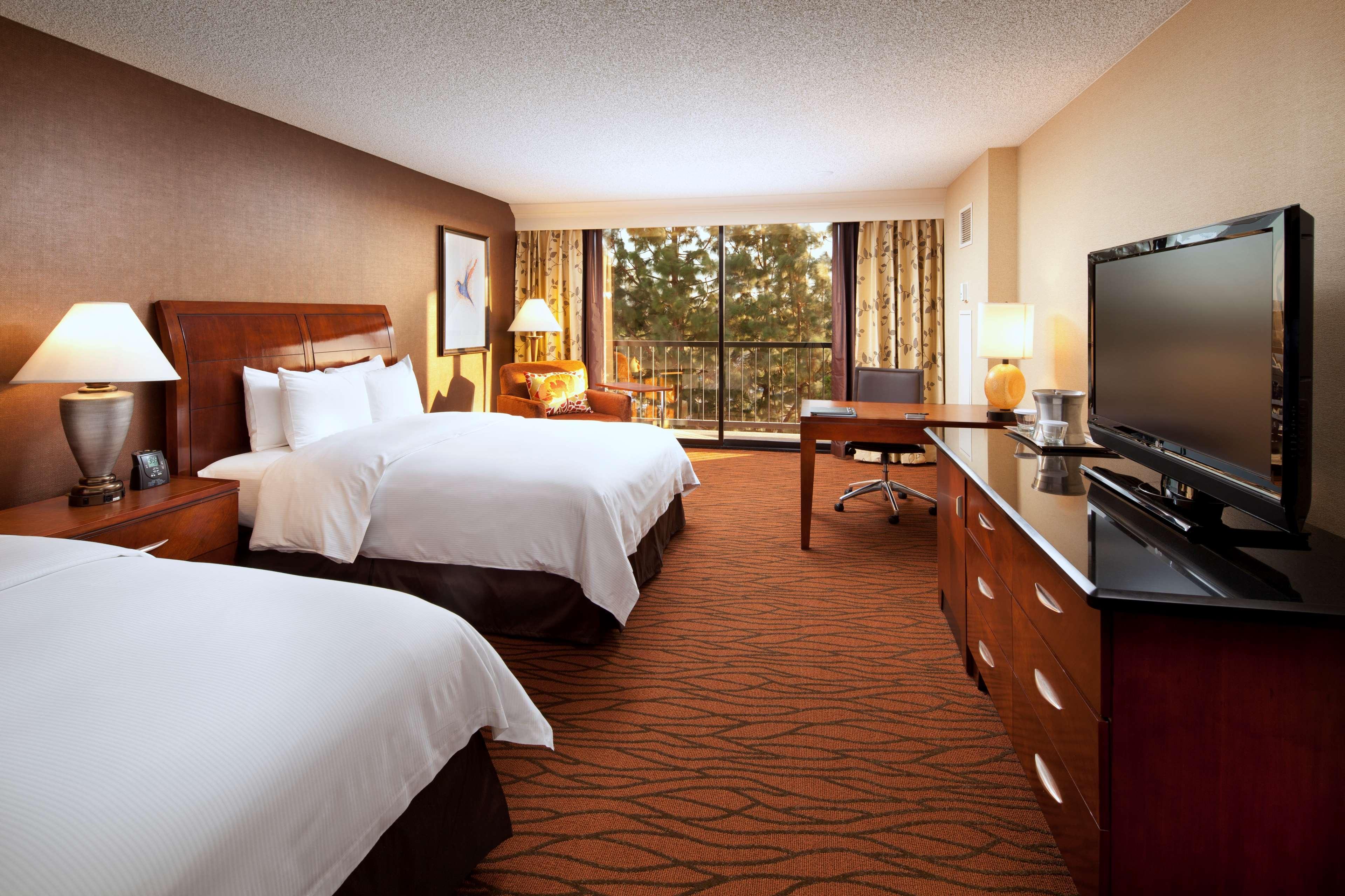 Hotel Hilton Orange County/Costa Mesa Esterno foto