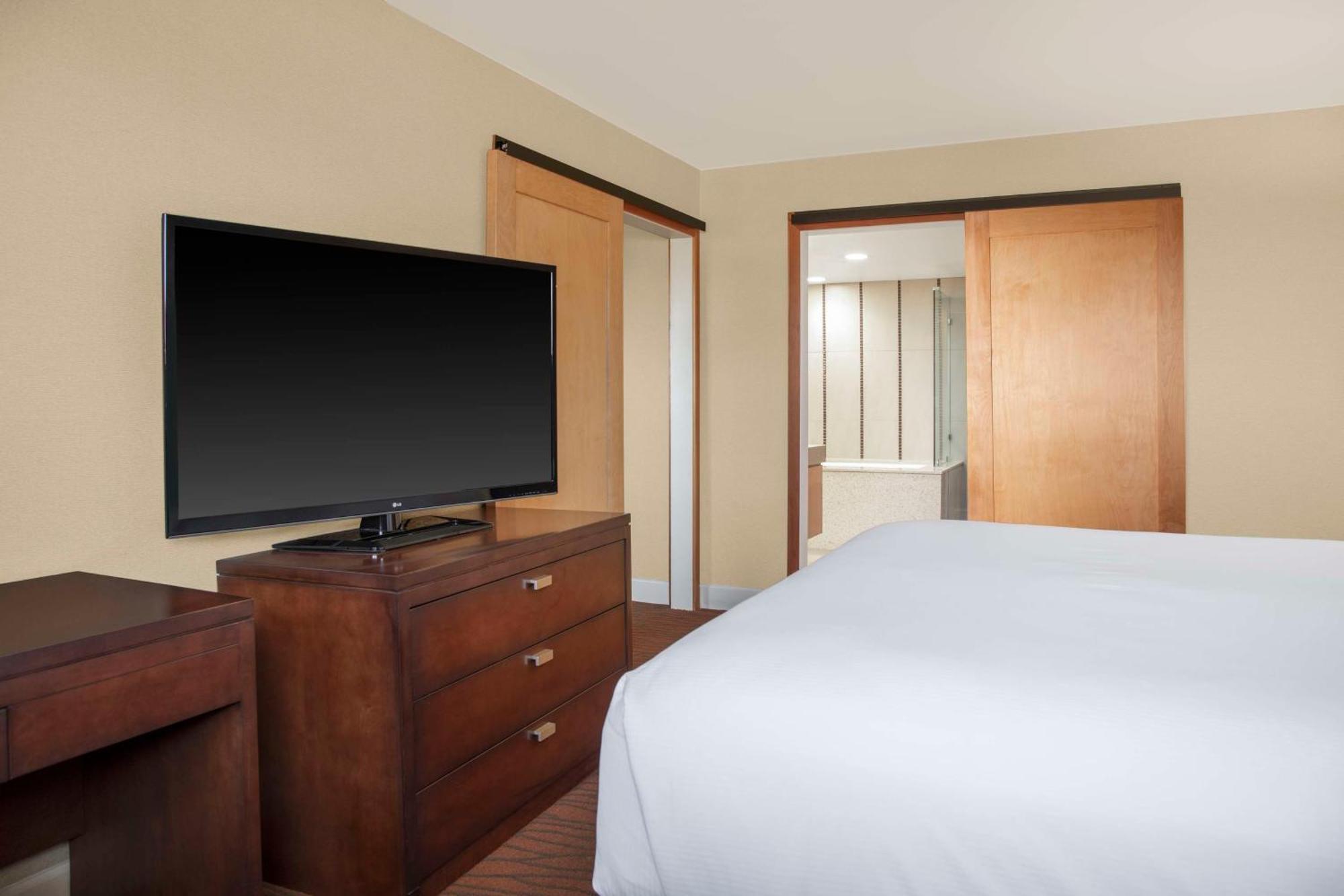 Hotel Hilton Orange County/Costa Mesa Esterno foto