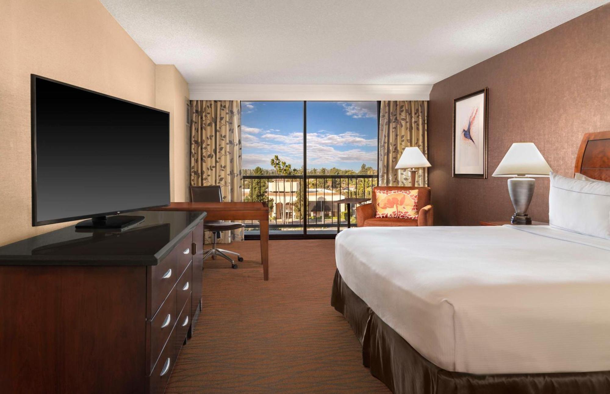 Hotel Hilton Orange County/Costa Mesa Esterno foto